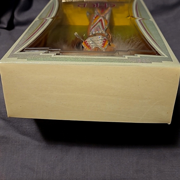 Cher Barbie Collector- Black Label - Picture 3 of 9